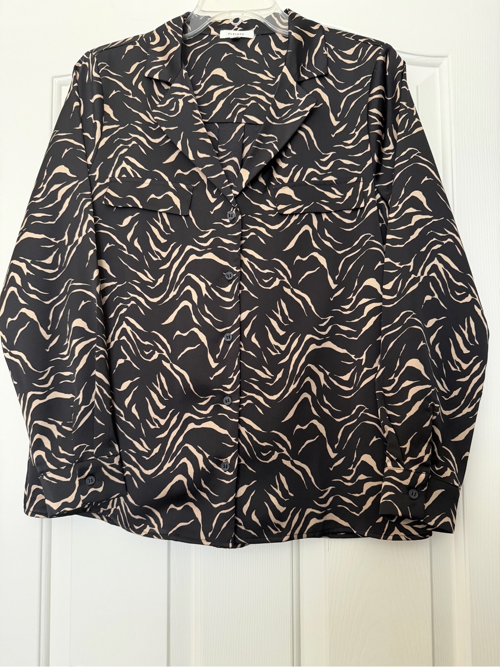 Pleione Black & Gold Abstract Wave-Print Women’s Blouse